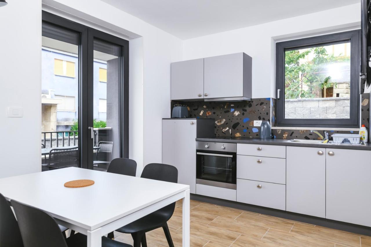 Sunsea Apartments コペル エクステリア 写真